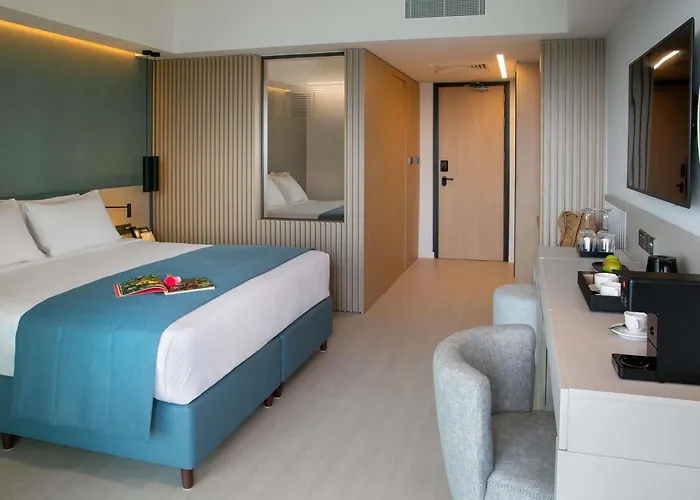 Spa Hotels Resorts Mercure Larnaca Beach Resort
