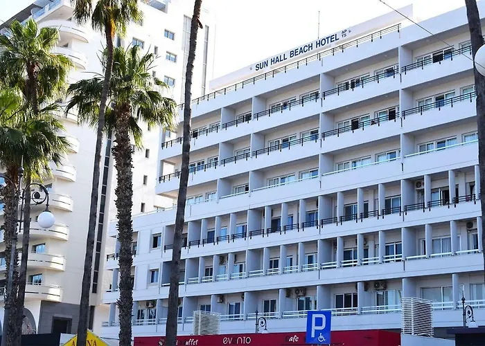 Sun Hall Beach Apartments